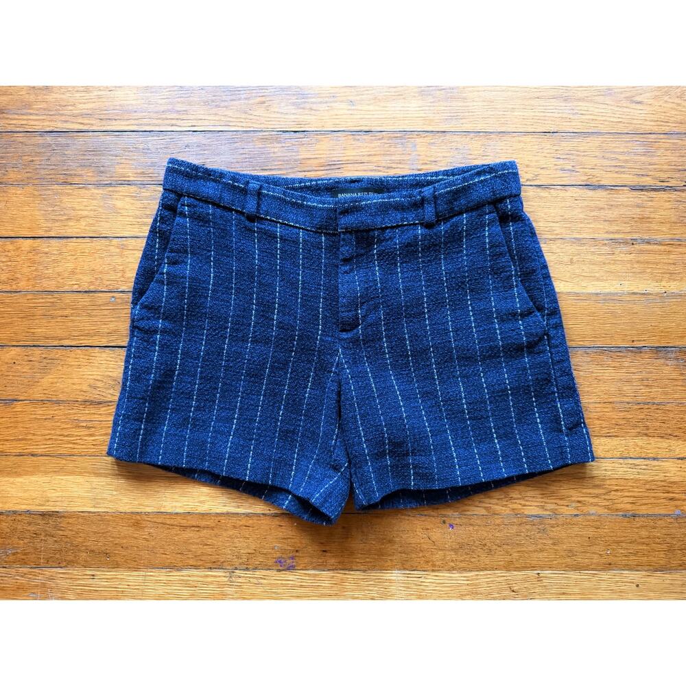 BANANA REPUBLIC Soft Blue Striped Shorts Women sz 2